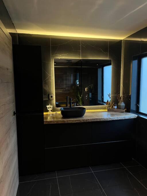 Botnahlid Villa, Mountain And Town Views And Outdoor Sauna Seyðisfjörður Εξωτερικό φωτογραφία