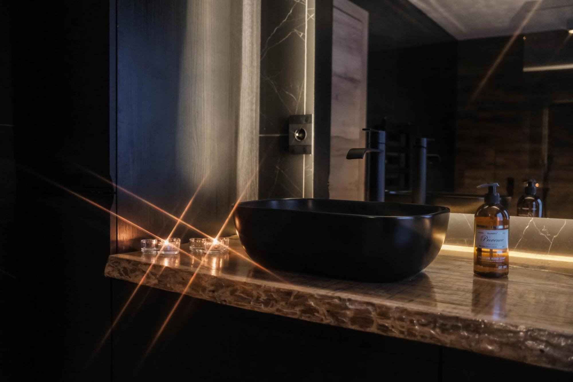 Botnahlid Villa, Mountain And Town Views And Outdoor Sauna Seyðisfjörður Εξωτερικό φωτογραφία